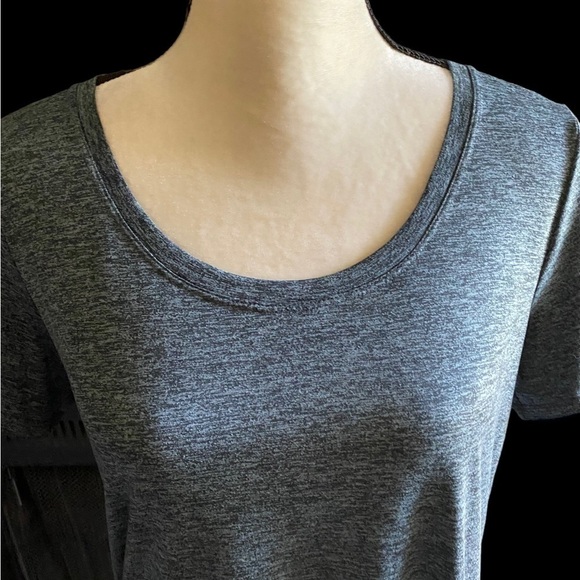 NIKE-DRI FIT TOP-SIZE MEDIUM - Picture 2 of 5